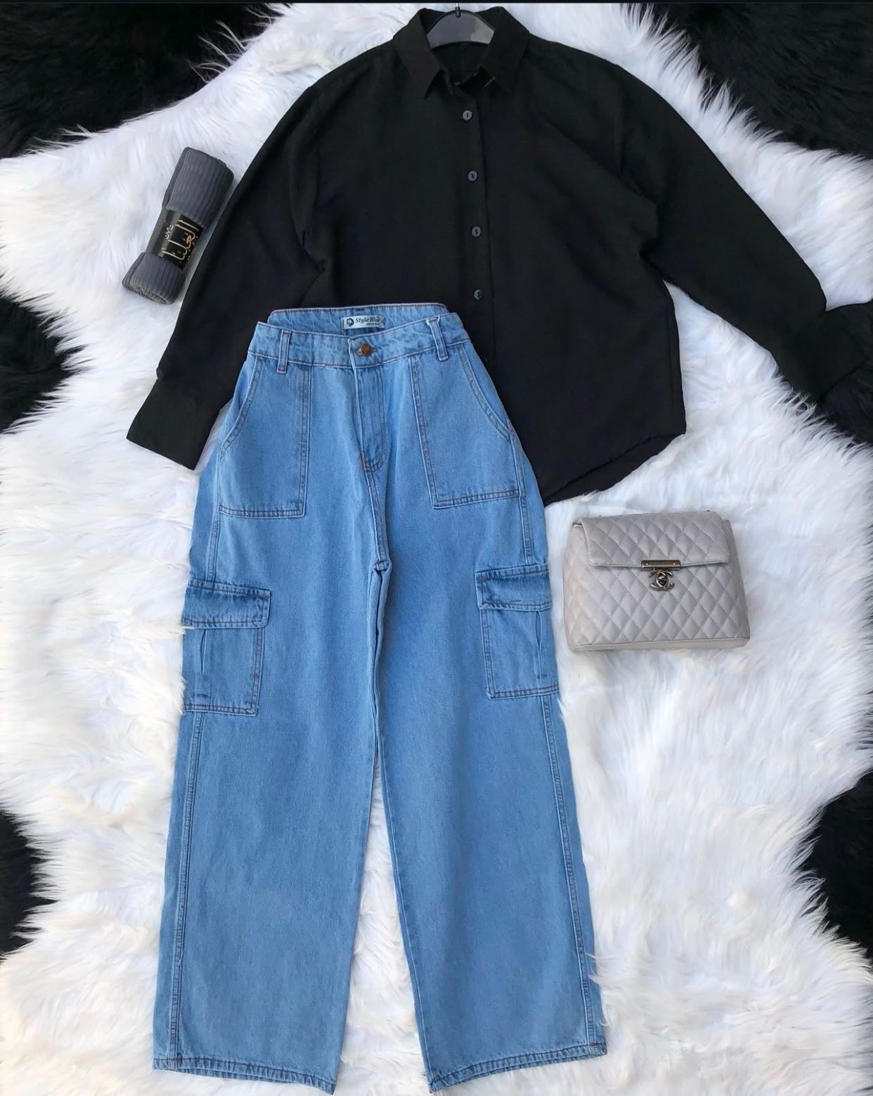 BUTTON DOWN SHIRT WITH CARGO JEANS