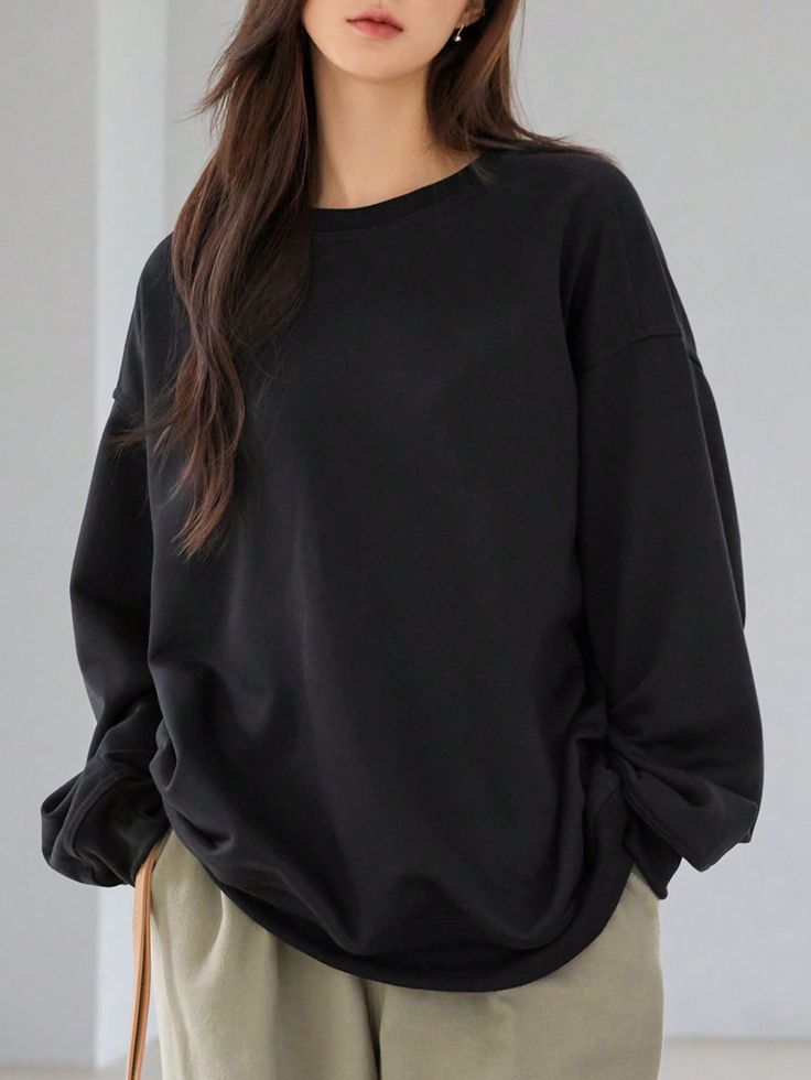BASIC SWEATSHIRT