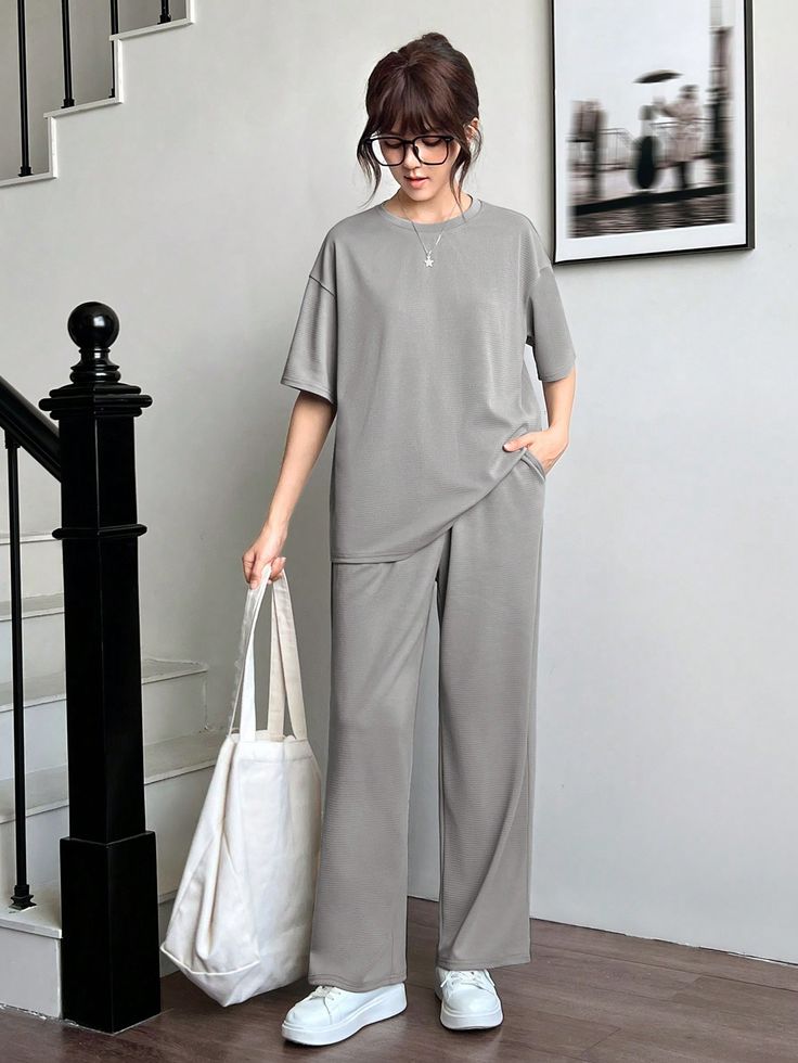 oversized tees with flapper