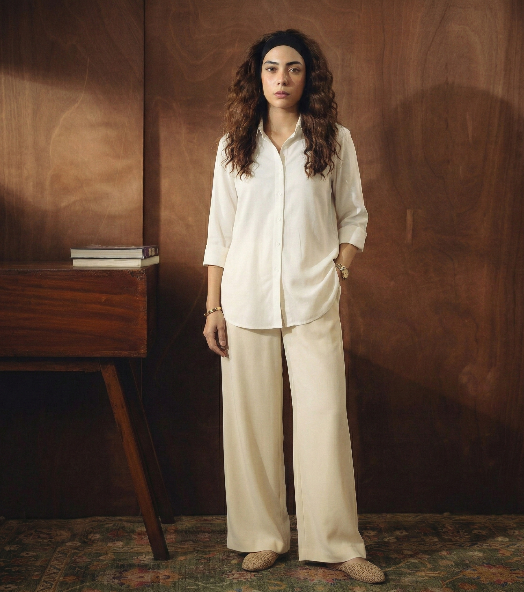 WHITE BUTTON DOWN SHIRT WITH BEIGE FLAPPER TROUSER