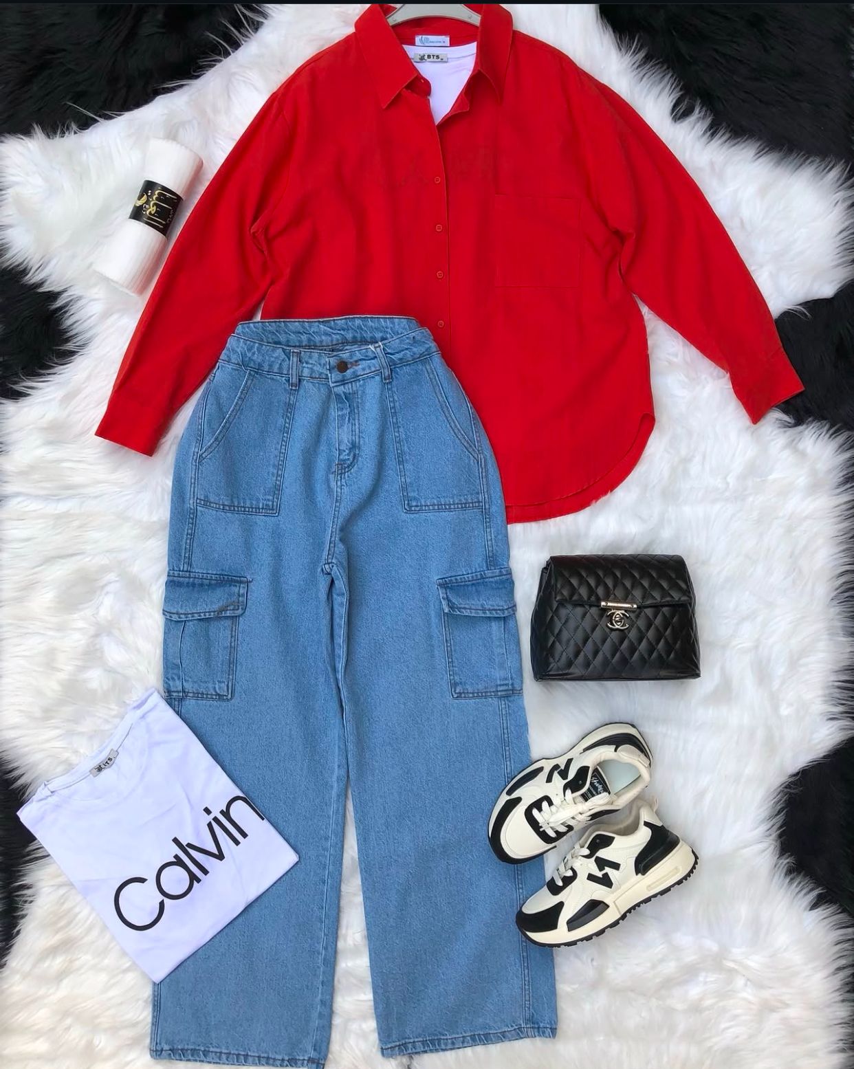 BUTTON DOWN SHIRT WITH CARGO JEANS